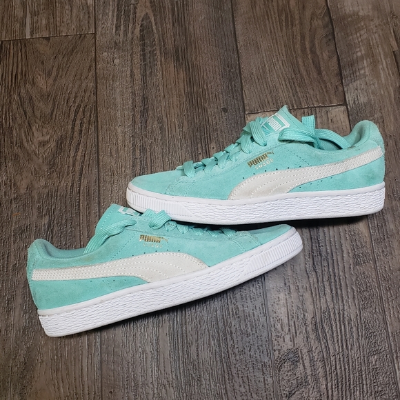 Puma Shoes - Puma clyde  Suede Teal Blue  Women's Sz 6